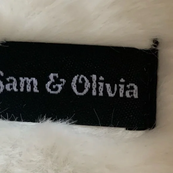 SAM & OLIVIA ladies white poly 3D flower slippers NWT in size Large (9-10) - Picture 6 of 9